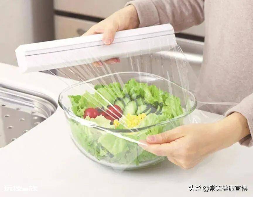 保鲜膜可以放微波炉里加热吗-图片2